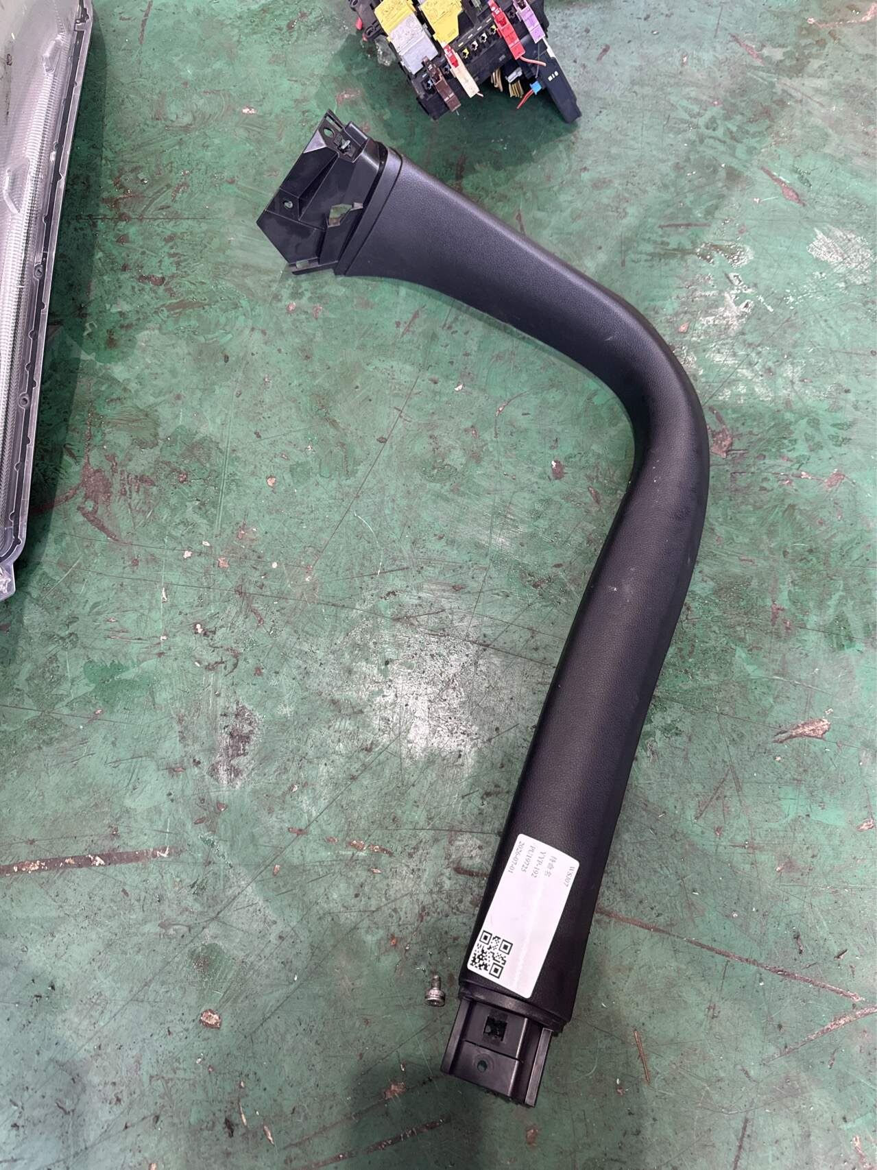 6302200XKZ0YA Tailgate Right Trim Panel N