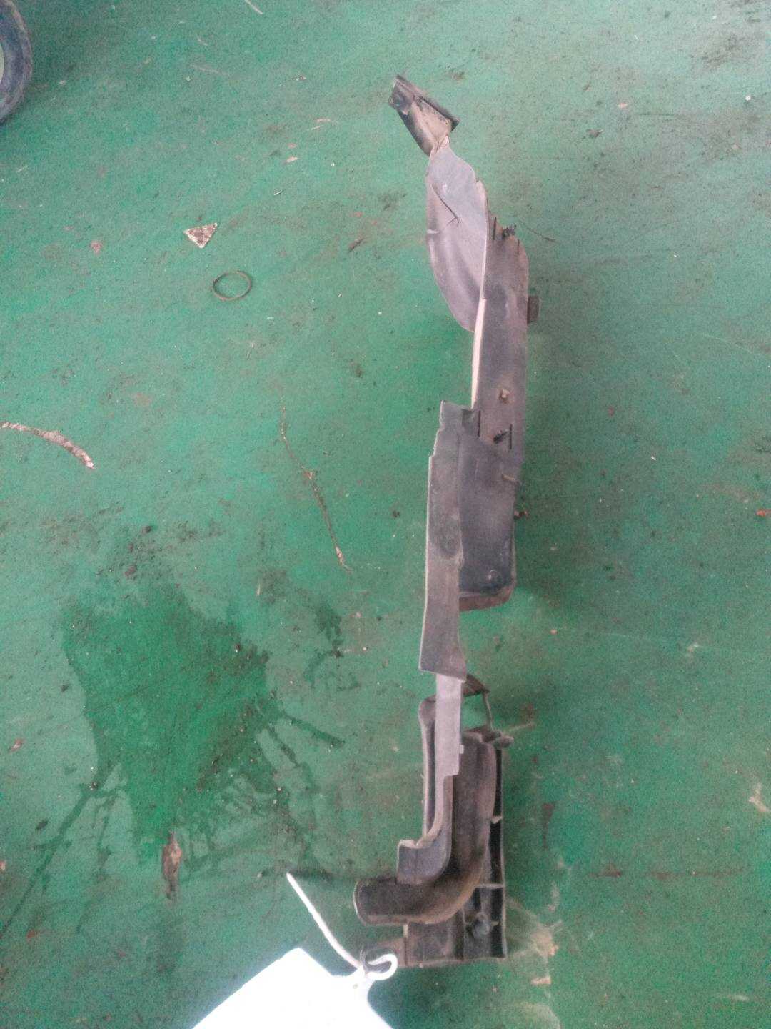L8WD821169B 护盖板