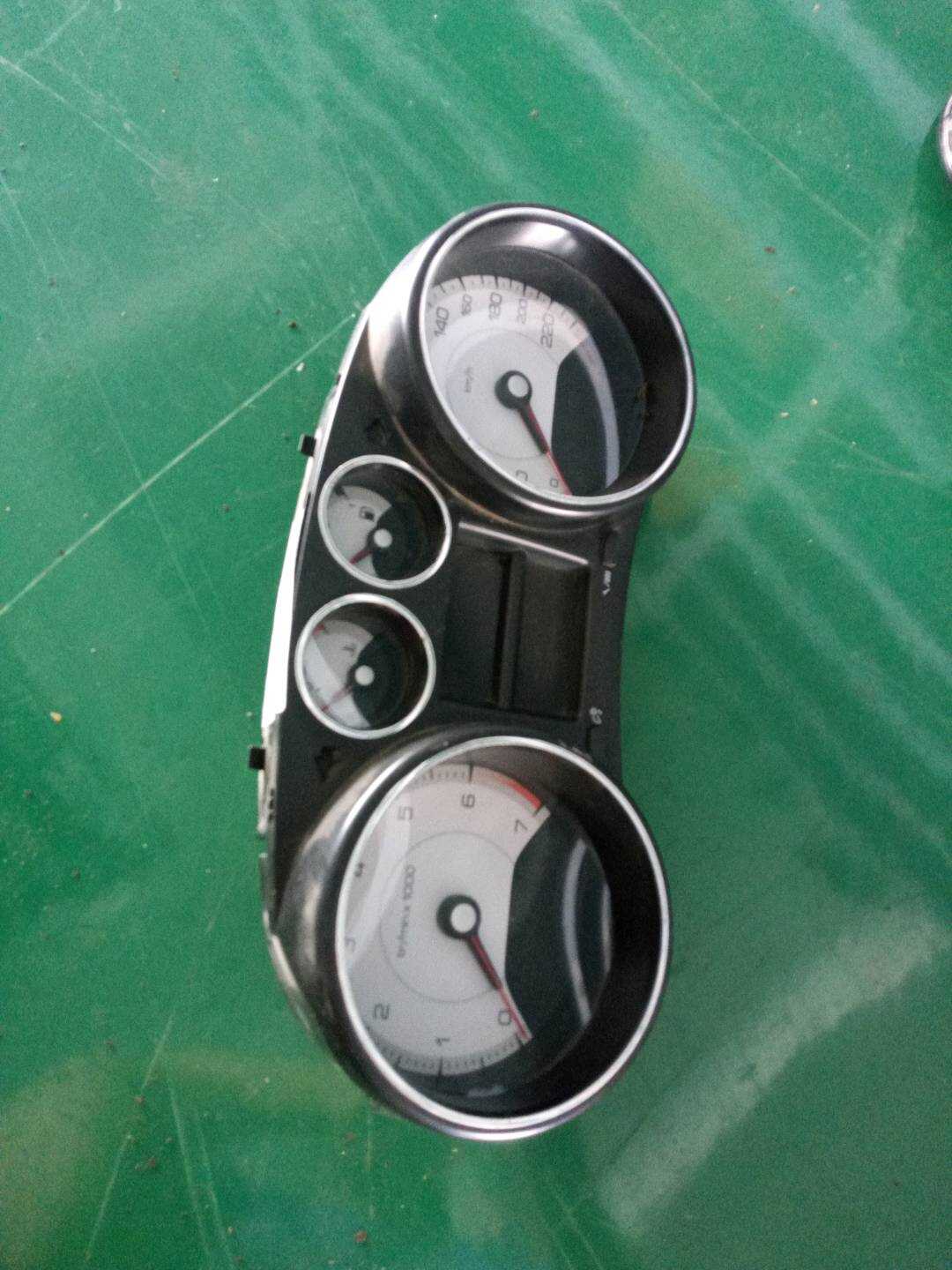 9667030080 组合仪表总成