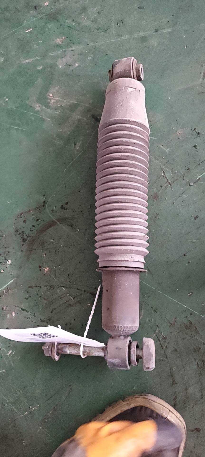 553001X001 后减震器芯