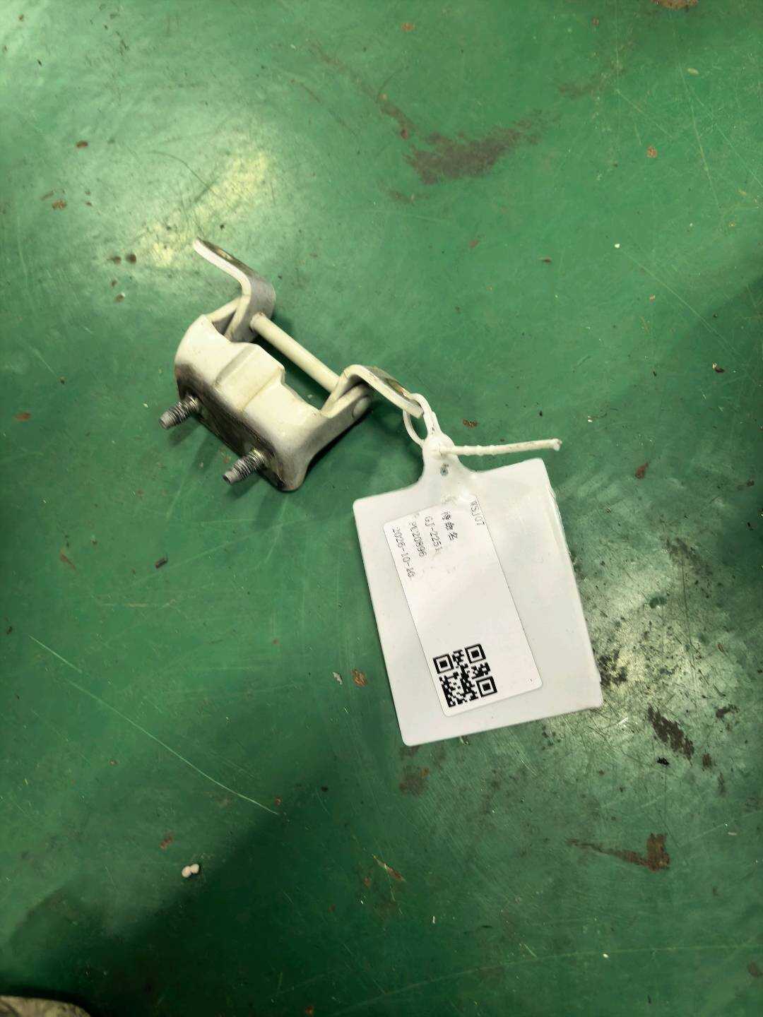 82400ED50A 后门铰链(右上)