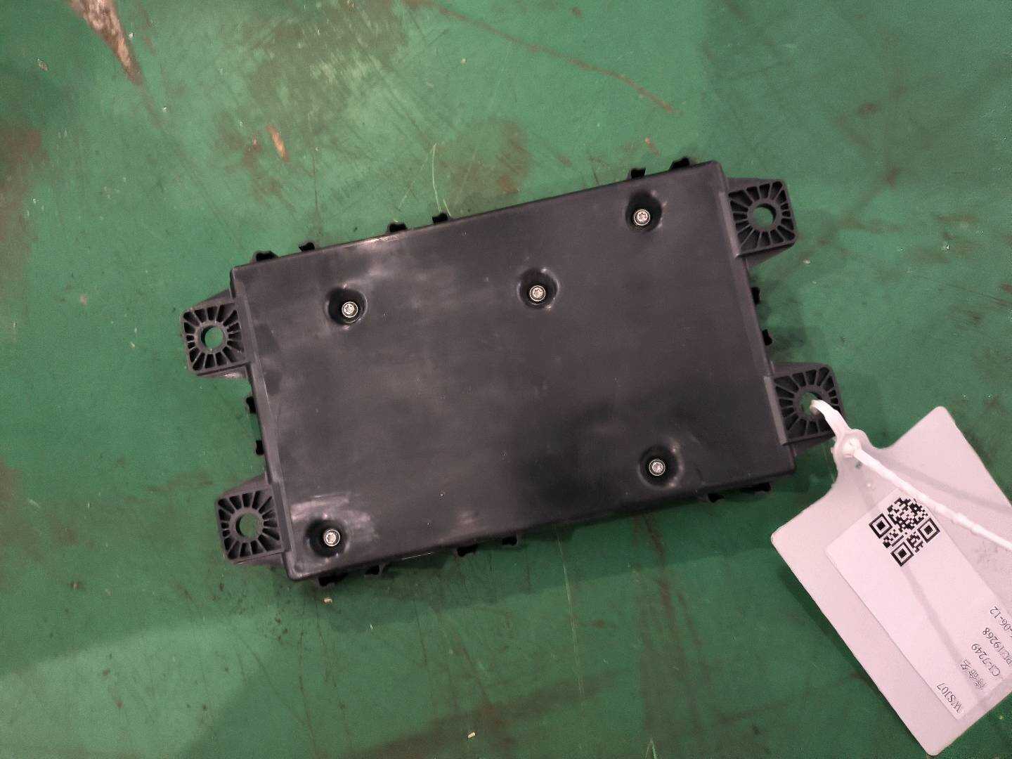 P0069963AD 后车身控制器