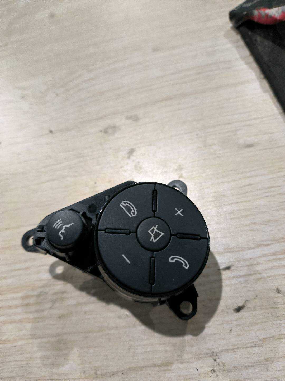 A20482104519107 Steering Wheel Multi-Function Switch, Right