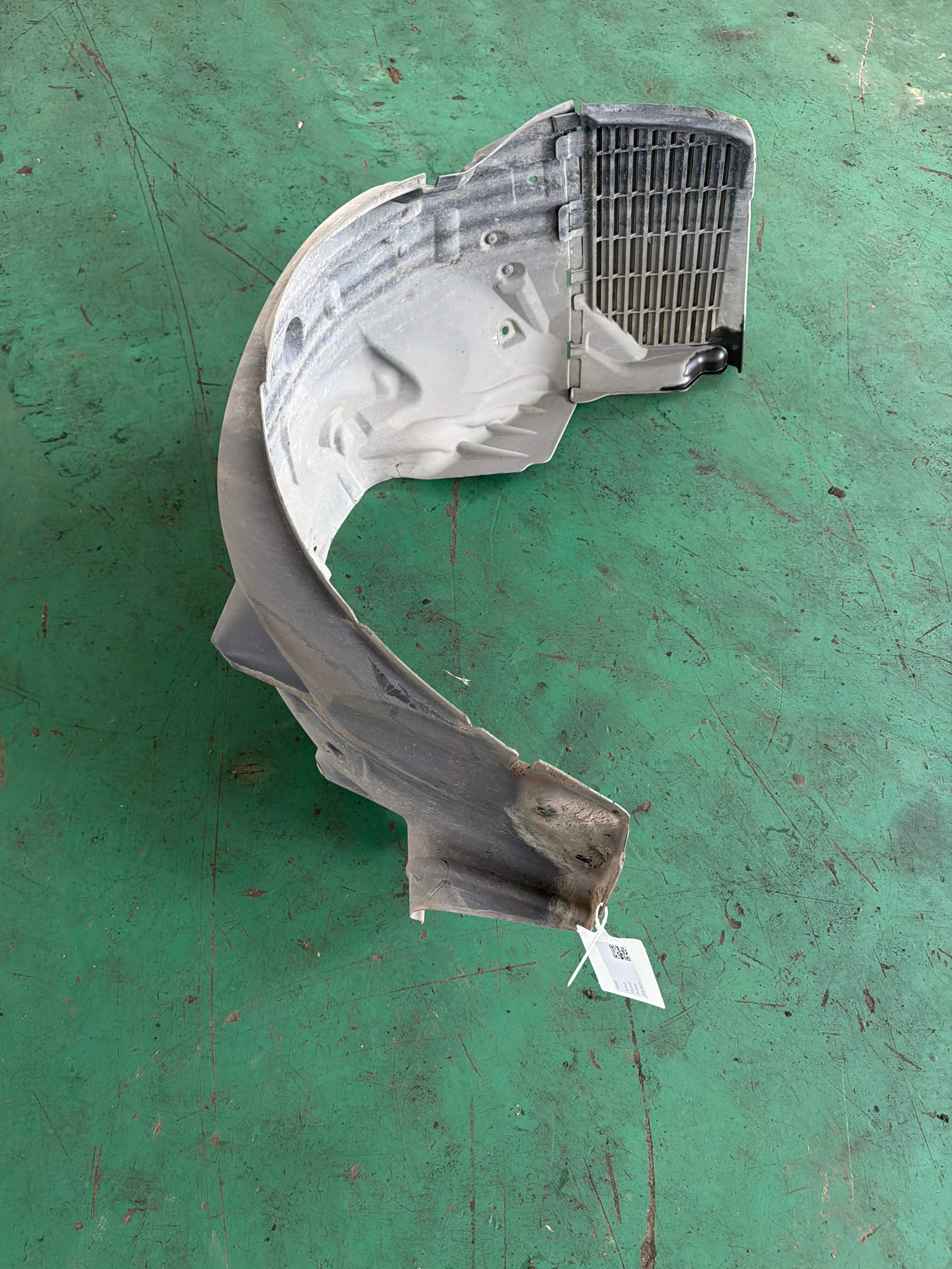 CLF500105 Front Fender Liner, Right