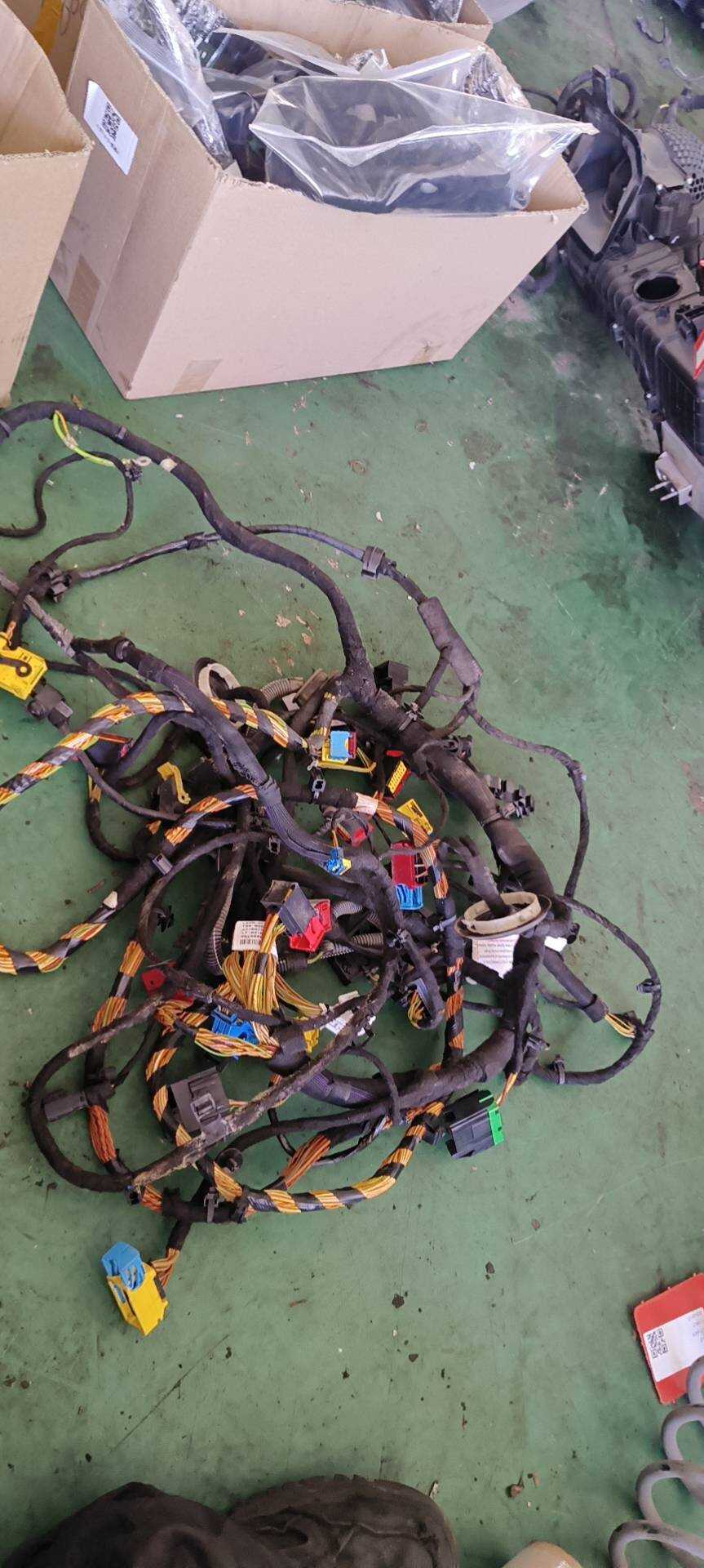YL00143480 车身线束