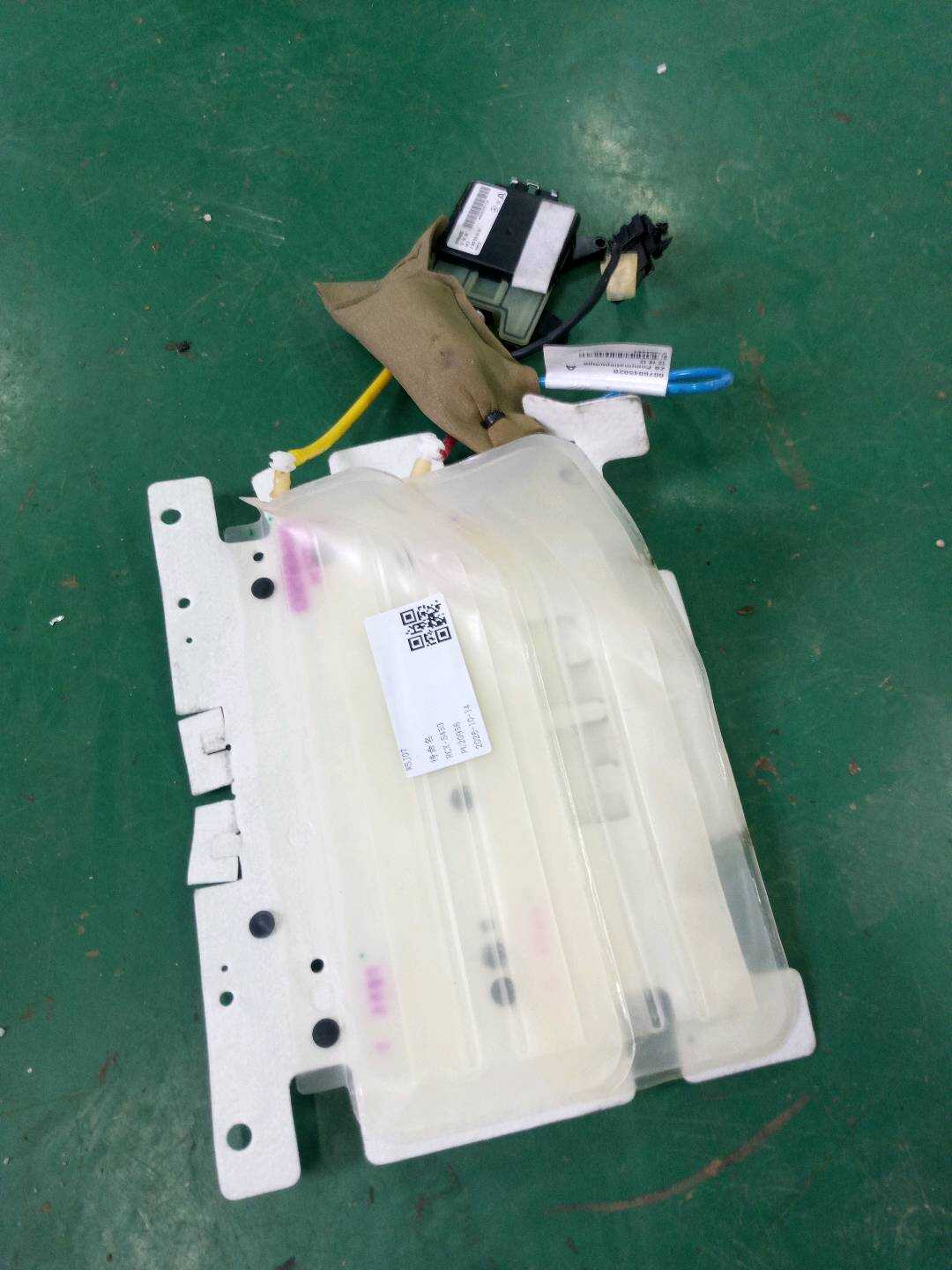 A0009102575 驾驶员座椅靠背衬垫