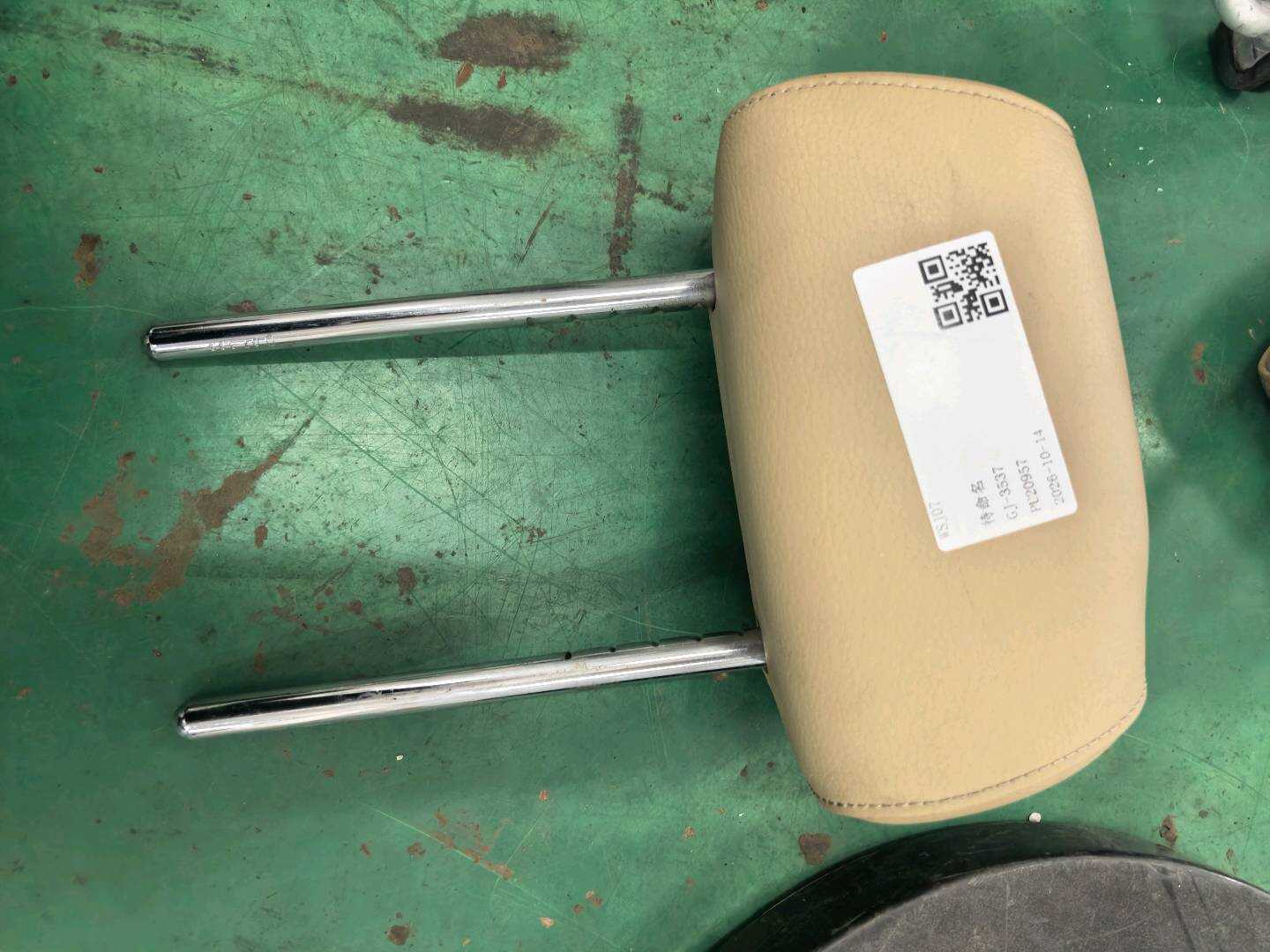 52207213547 头枕 皮革