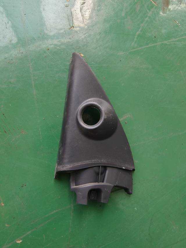 34D837973D82V 倒车镜三角饰板（左内）