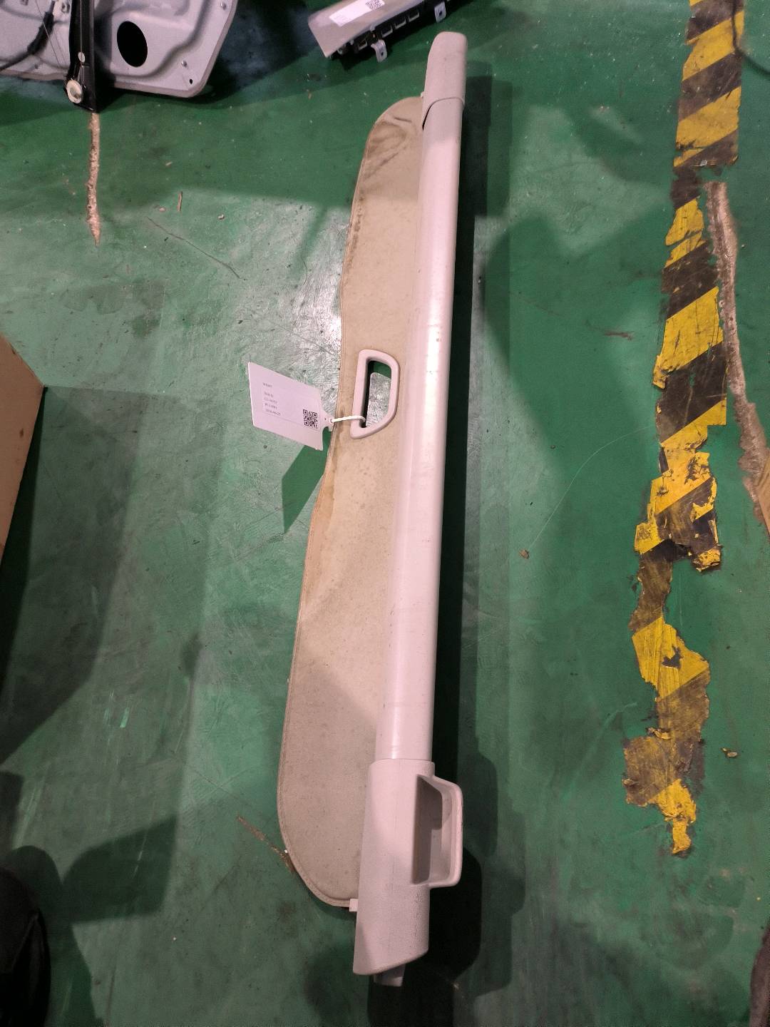 A16981000097H63 尾盖玻璃遮阳帘