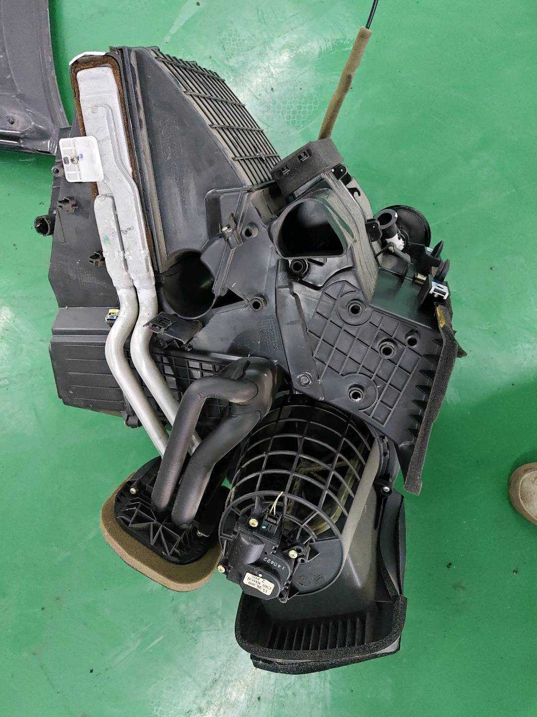 9M5919B555BC 蒸发器总成