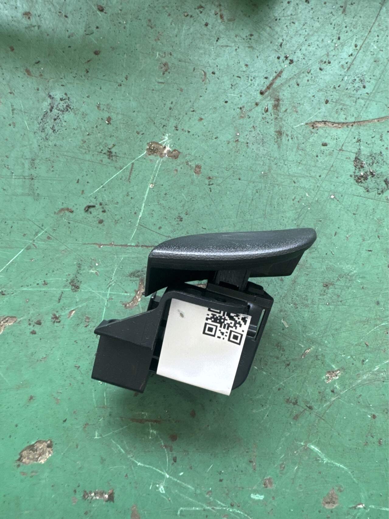 845202M0009P 仪表台杂物箱盖拉手