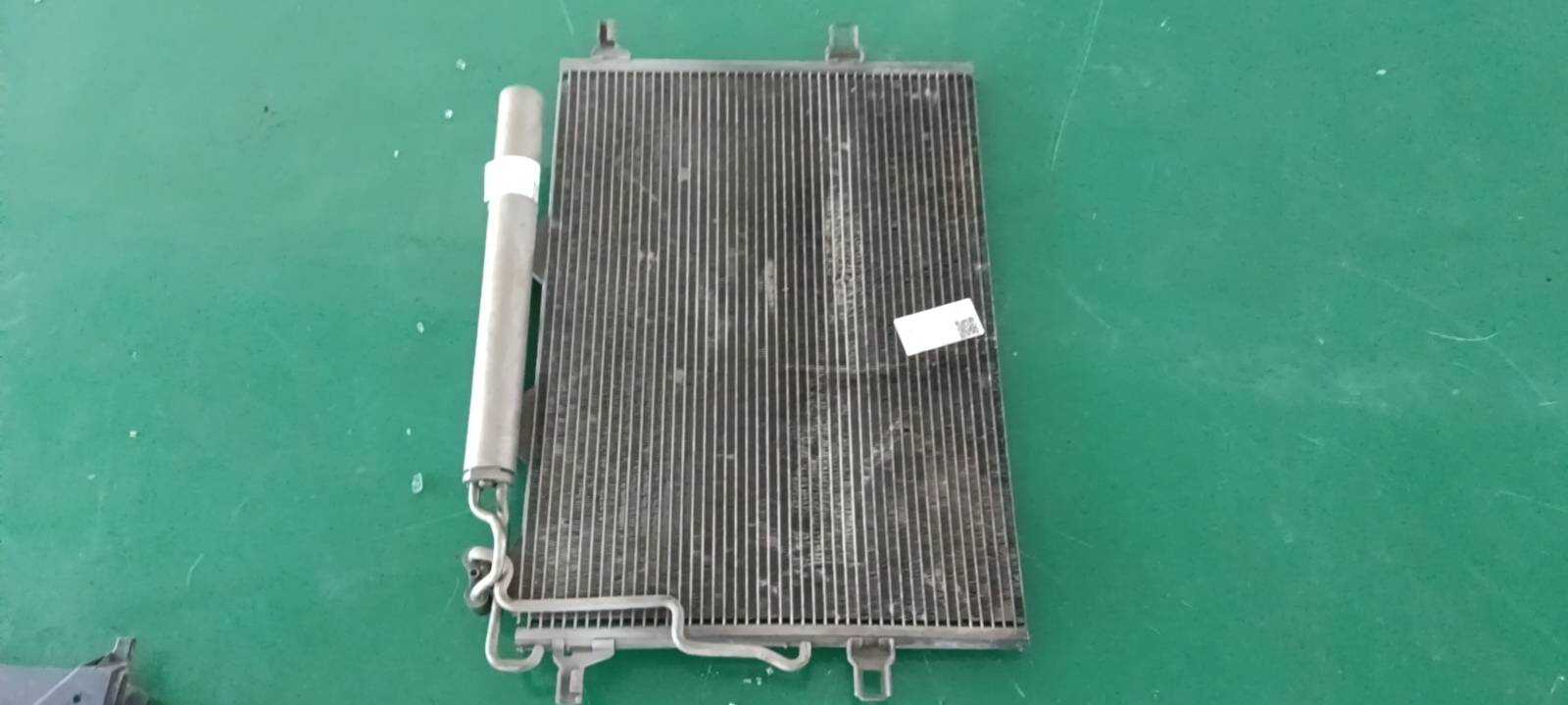 A2115001154 冷凝器