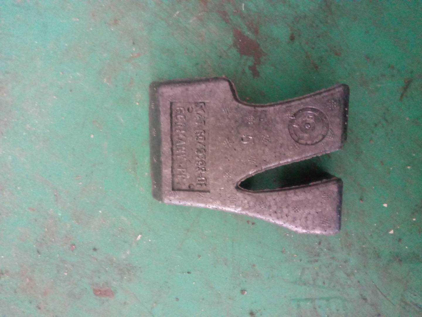 51476949793 手制动器拉线插入件