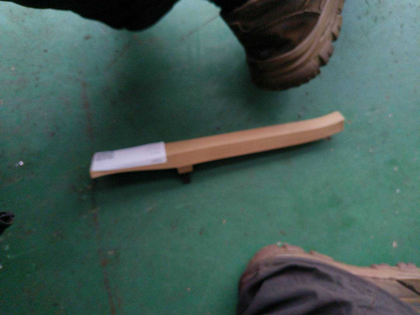95855523700 A柱内衬(左中)
