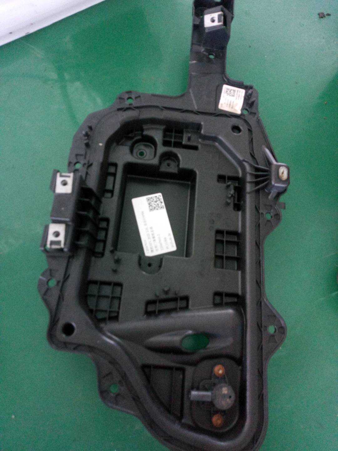 T2H47910 Front Right Door Carrier Panel Assembly