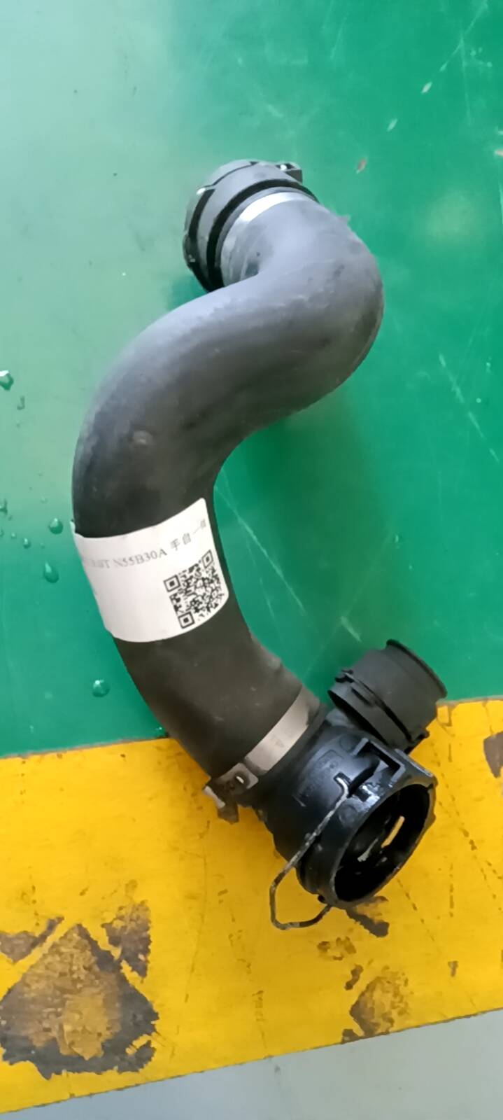 17127578703 水箱出水管