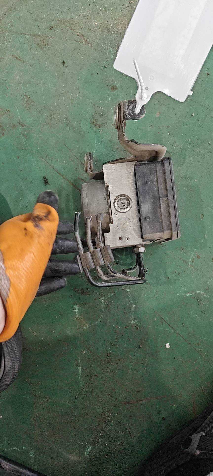 F2GC2C215AB ABS Pump Assembly