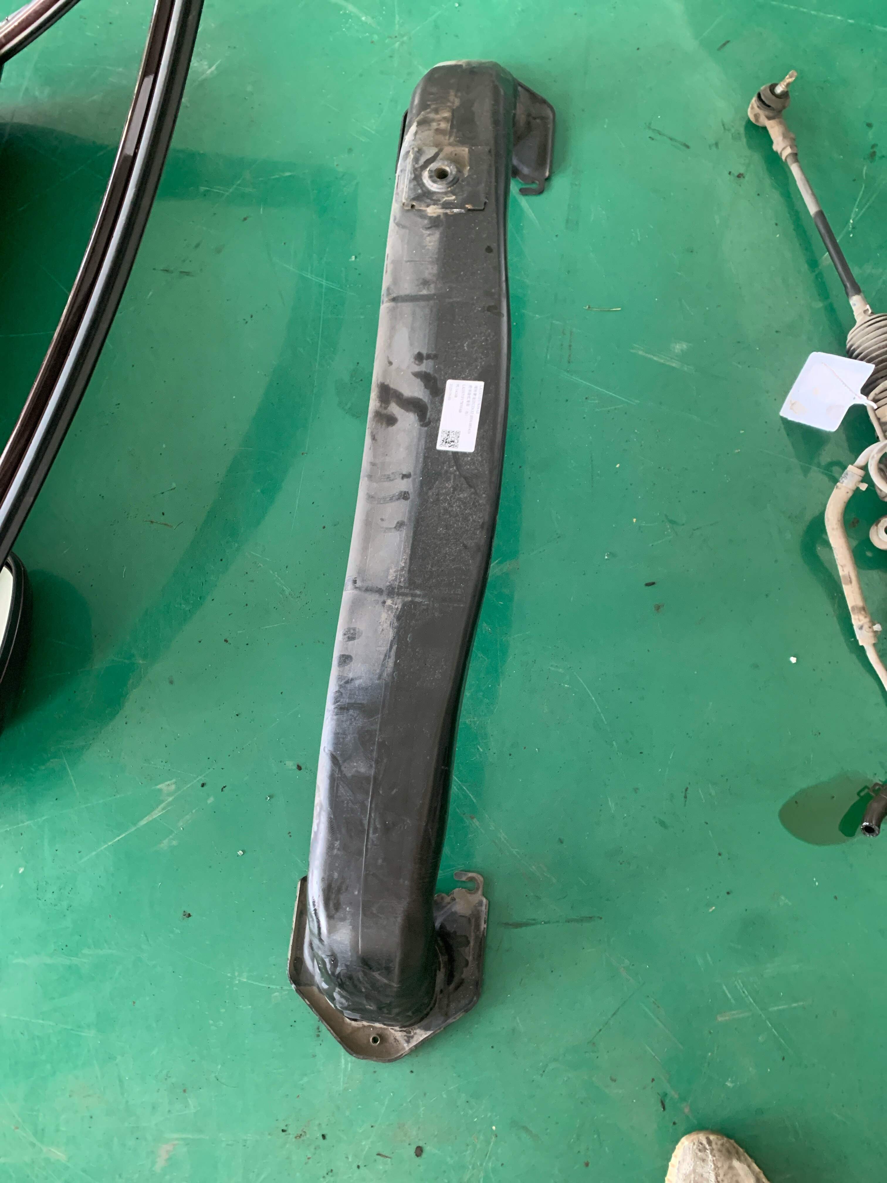 LK1S71F17859AB 前保险杠骨架(内)