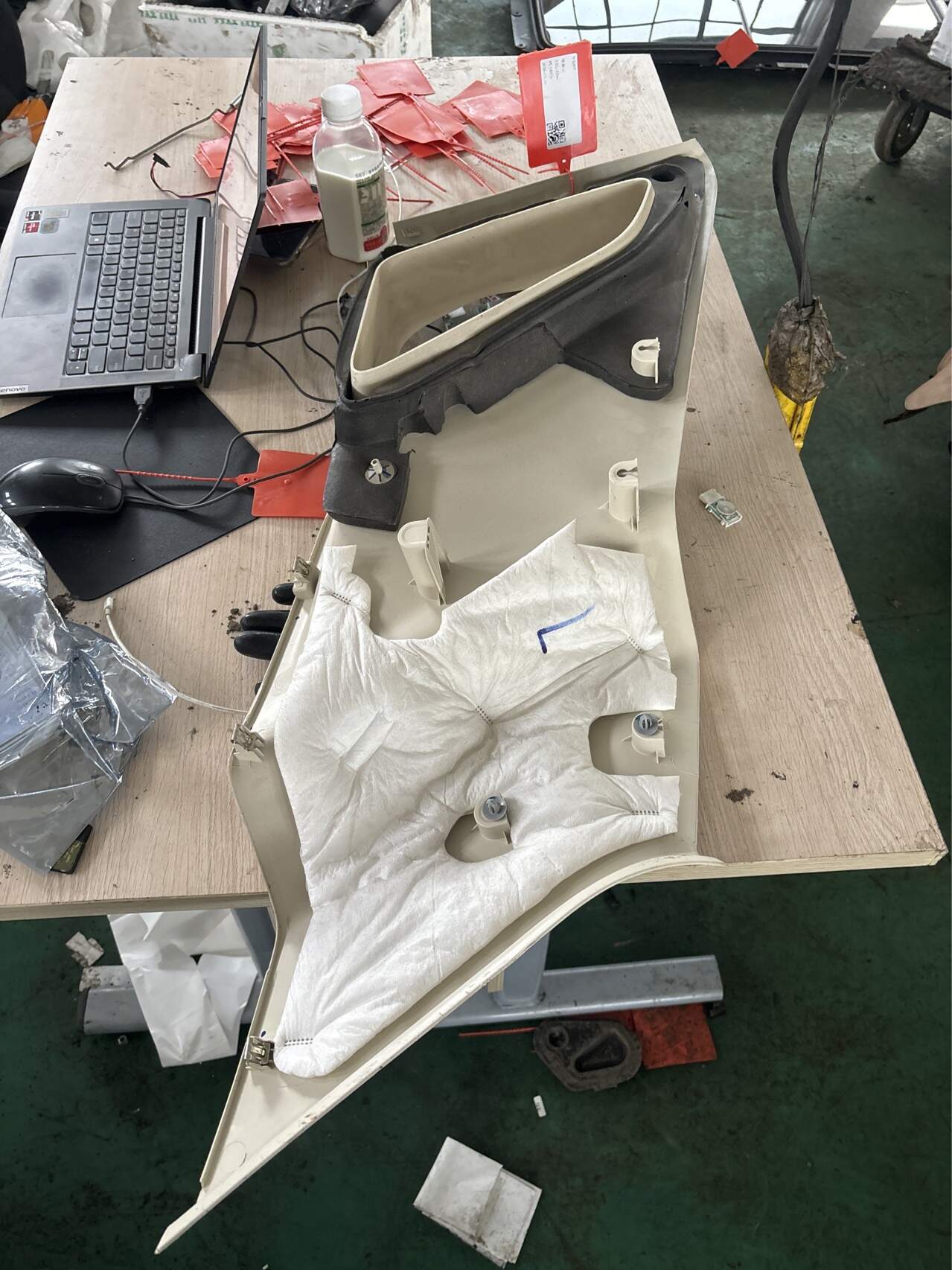 84146002 C-Pillar Inner Trim (Upper Right)