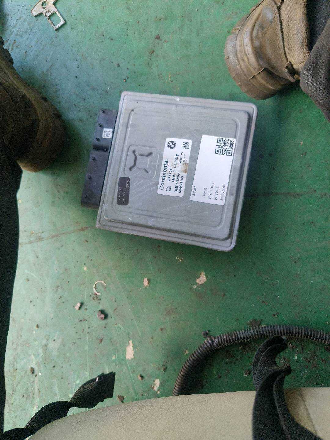 12147614359 发动机电脑