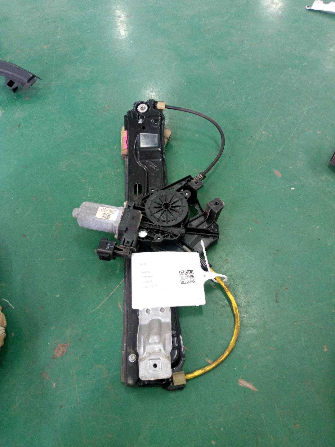 LR046661 Rear Door Window Regulator Assembly, Left