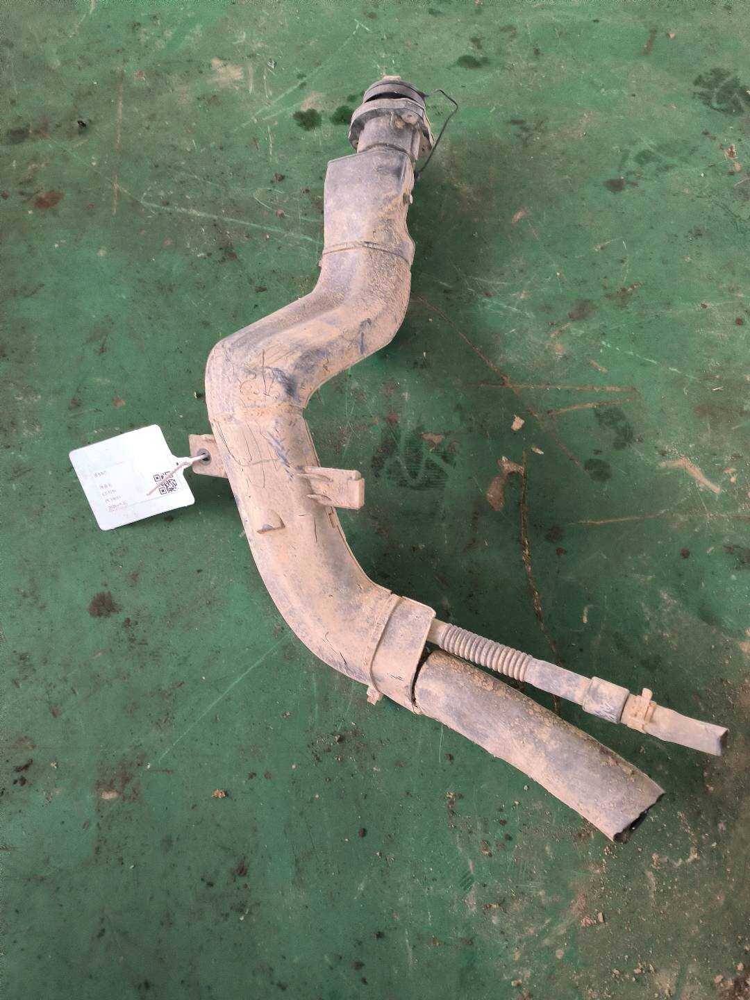 90804068 Fuel Tank Filler Pipe