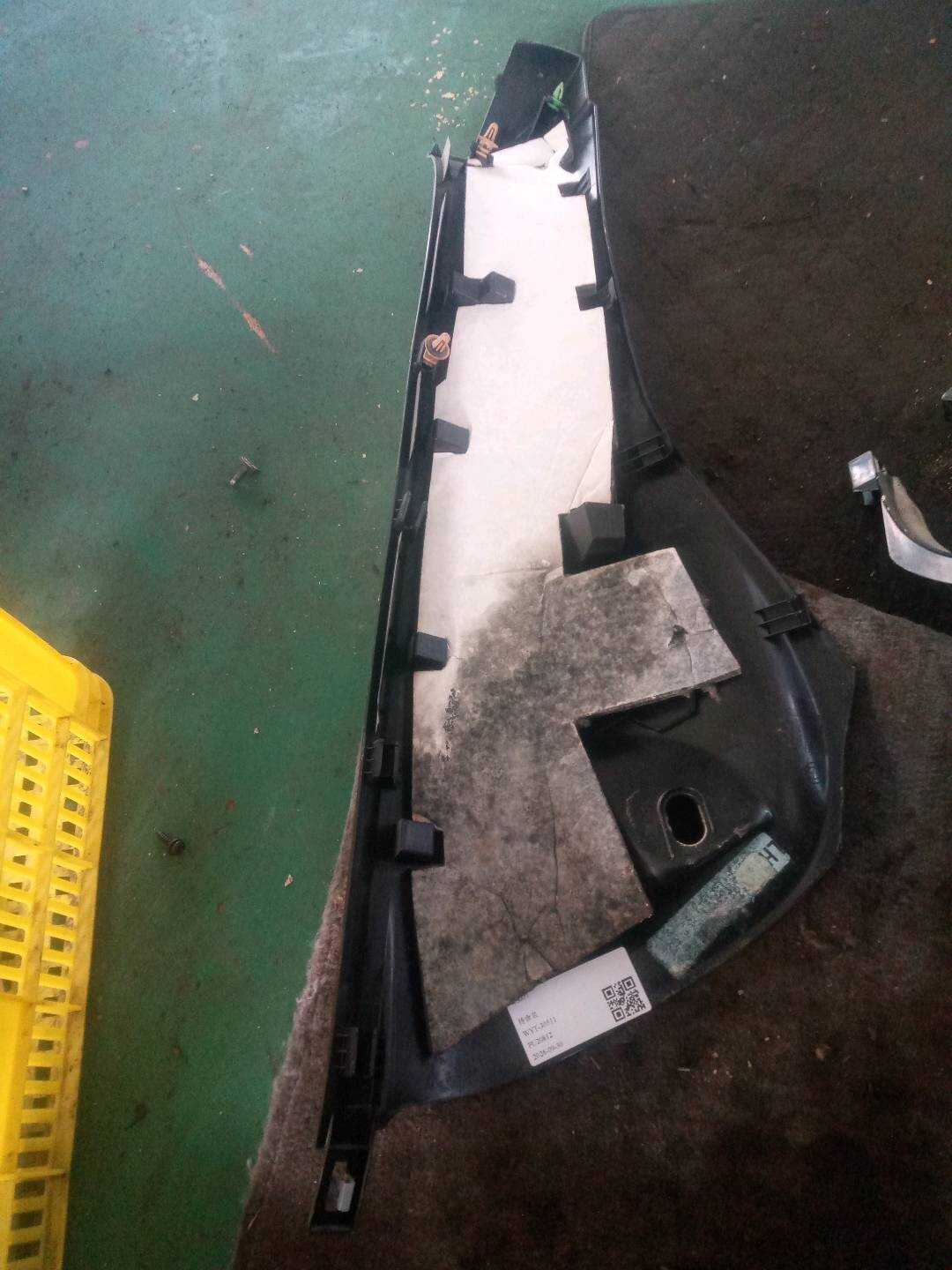 51477329519 C柱内衬(左下)