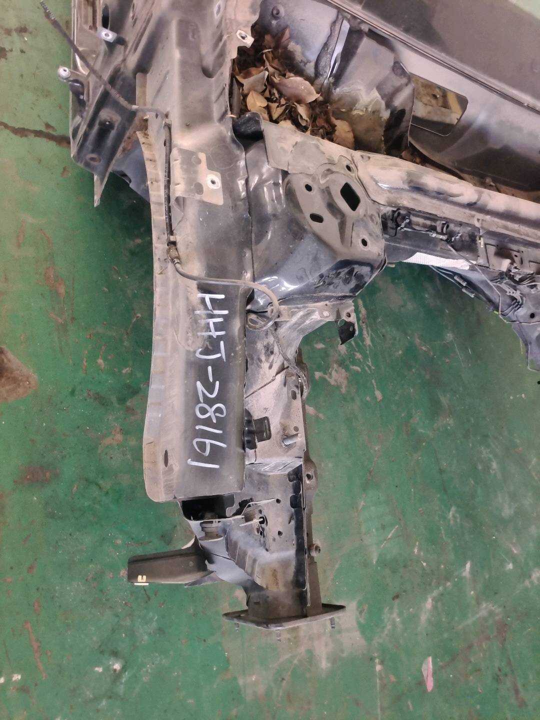 G3GBF02020AD 前轮罩板(右)