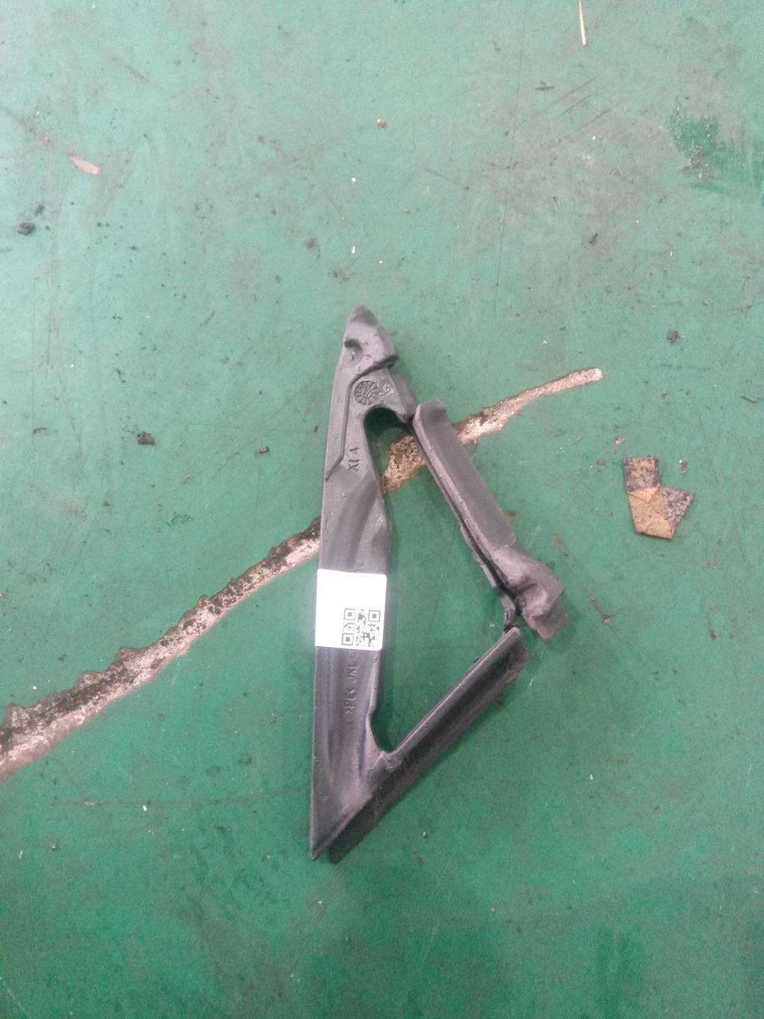 A1567270190 车门减震装置