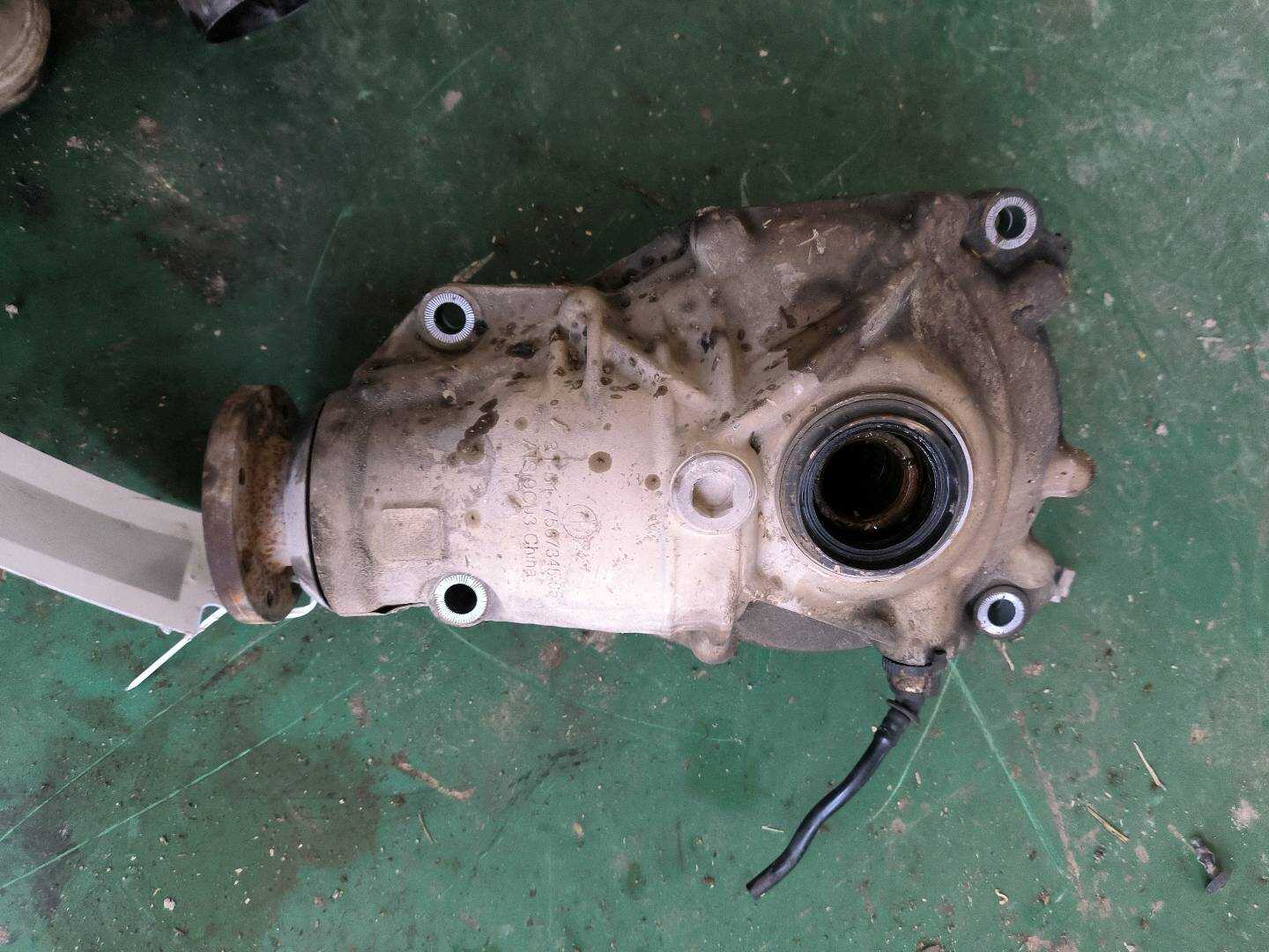 31508635860 前桥差速器