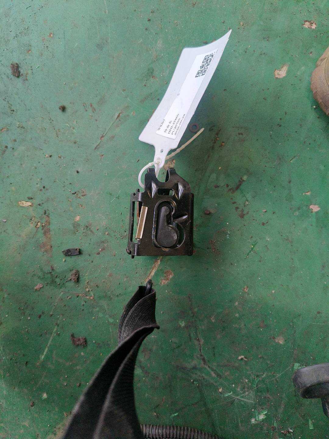 958551688001E0 孔（黑色）