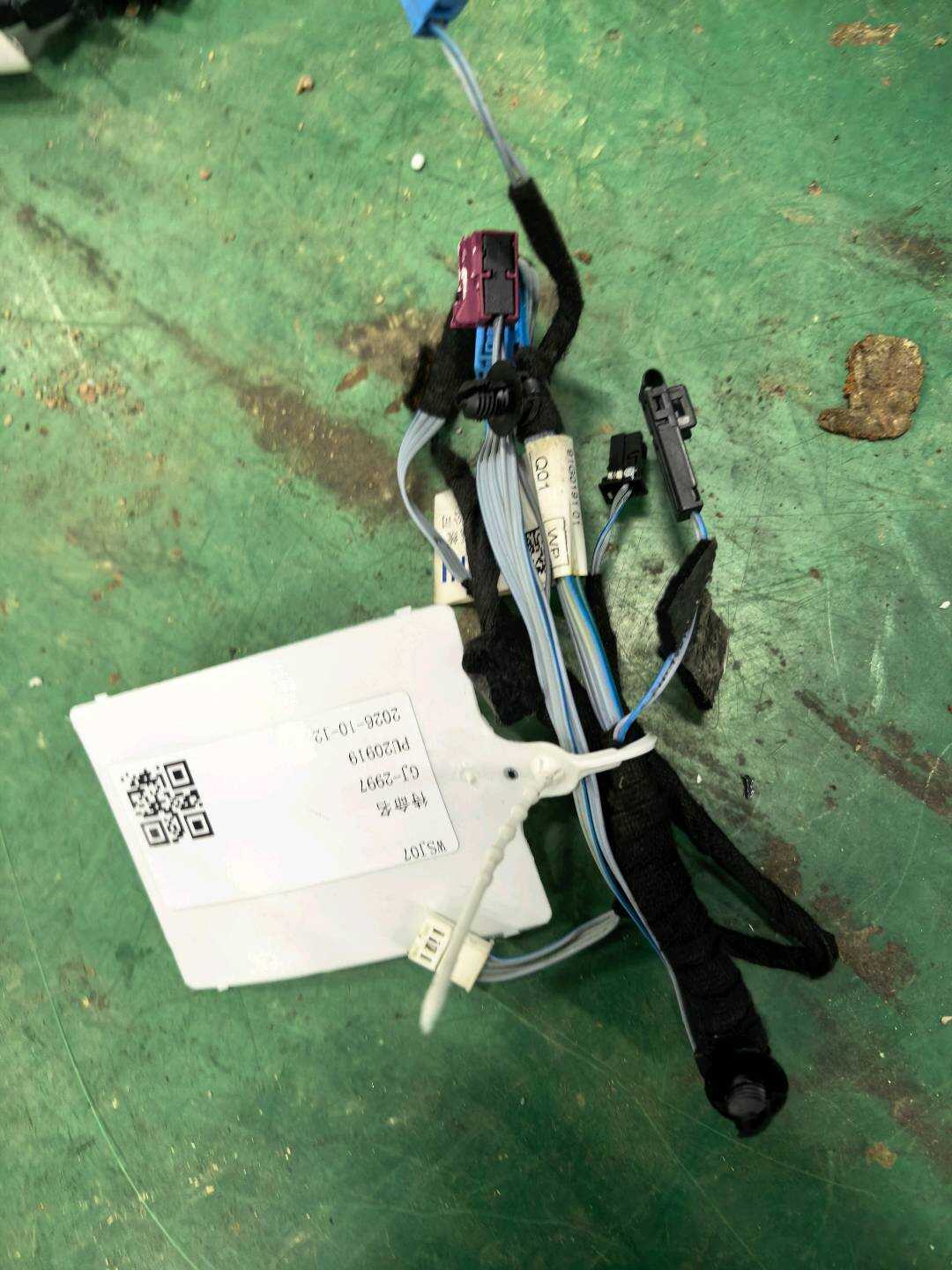 A2044406135 后门线束(右)