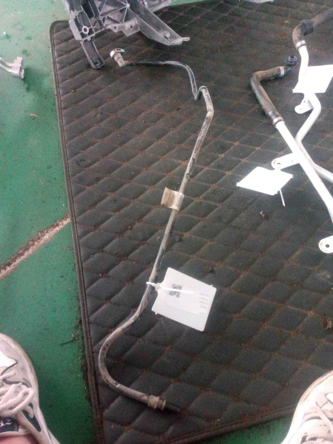 16137393051 燃油箱通风管