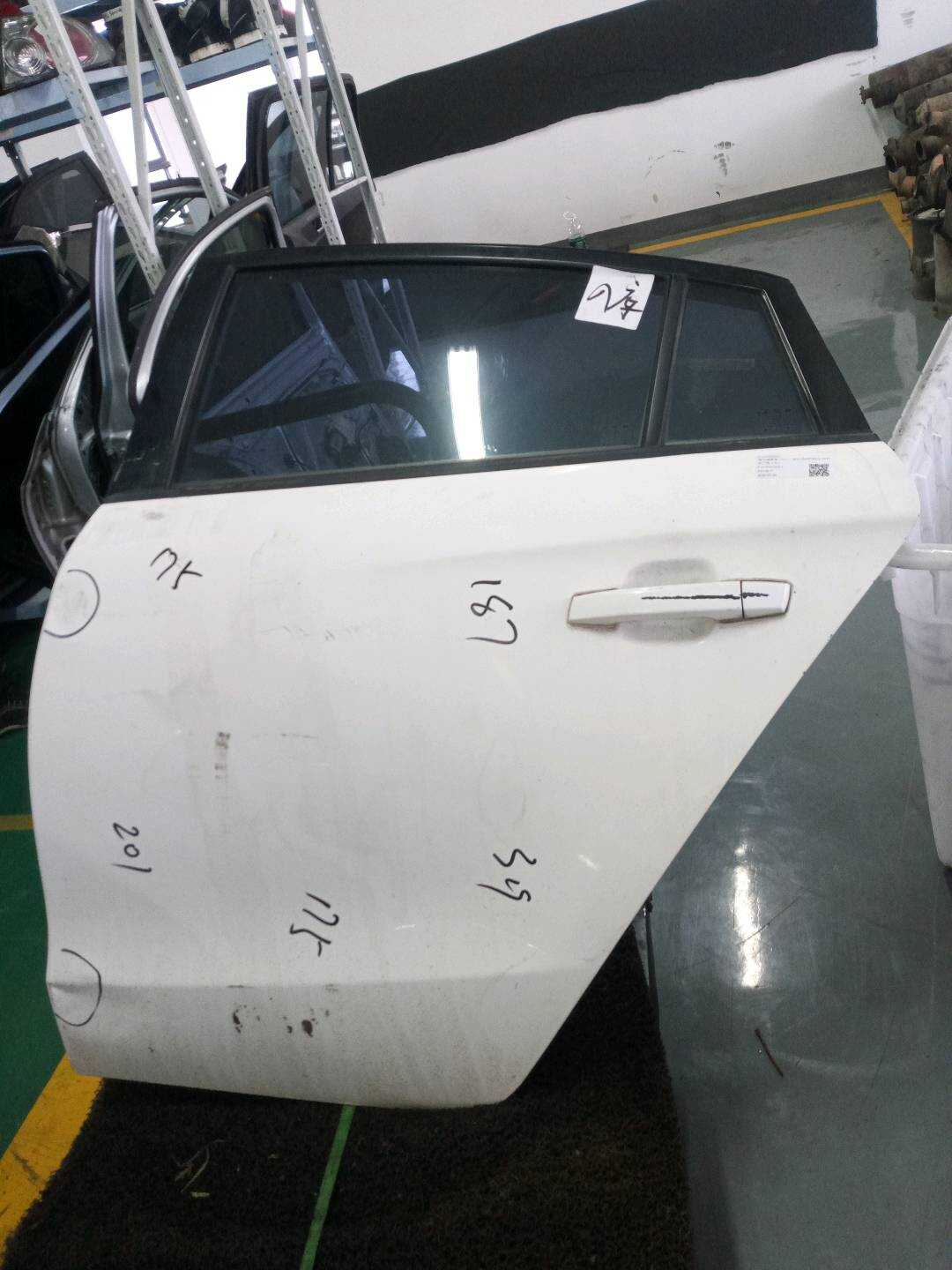 FA1473010A 后门壳(左)