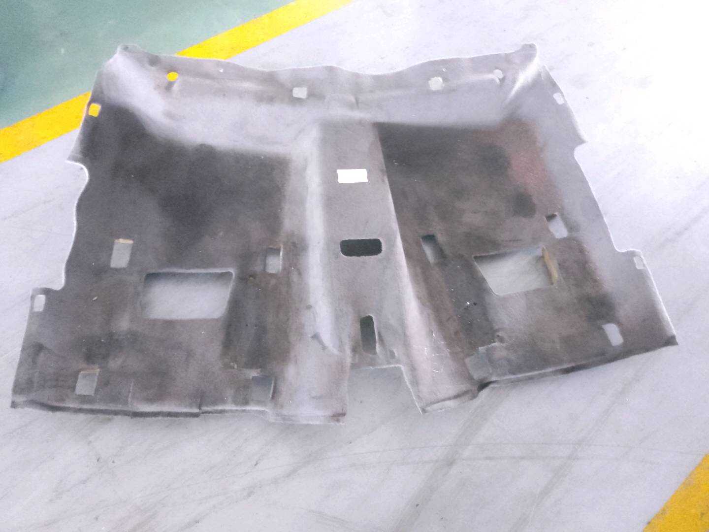 A2116803841 地板地毯(后)