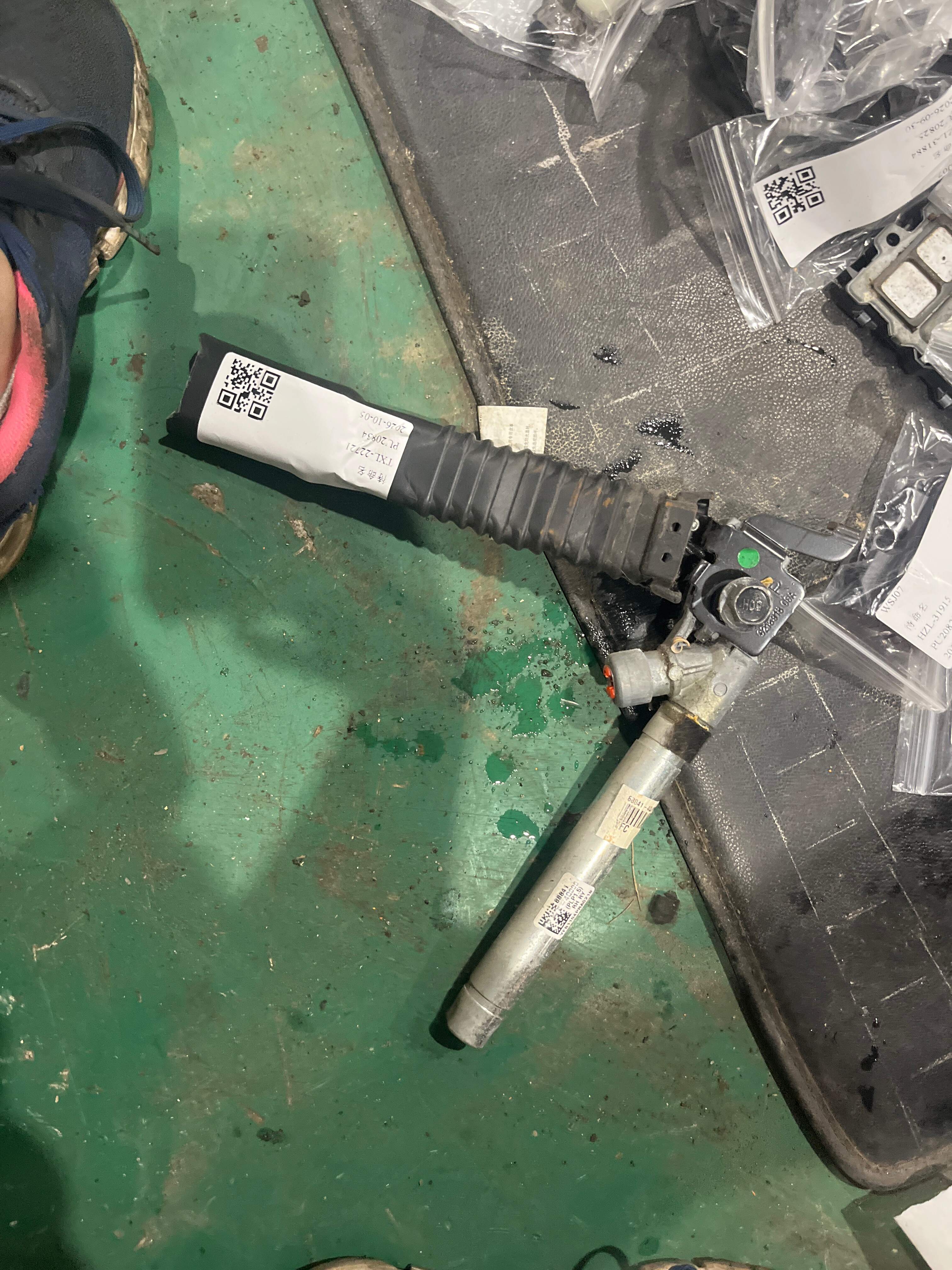 888414Q000SH 前座椅安全带张紧器(右)