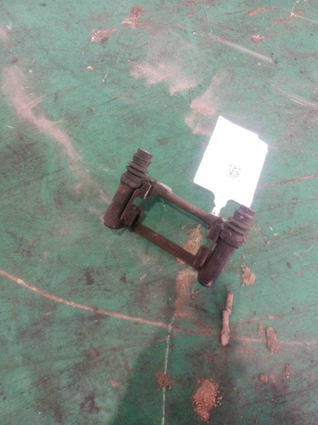 34216776380 后制动钳支架(右)