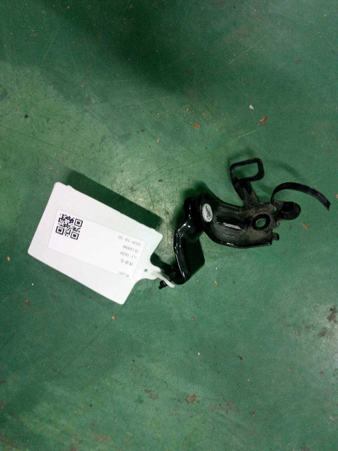 82290TL0G01 后座椅靠背支架（右）
