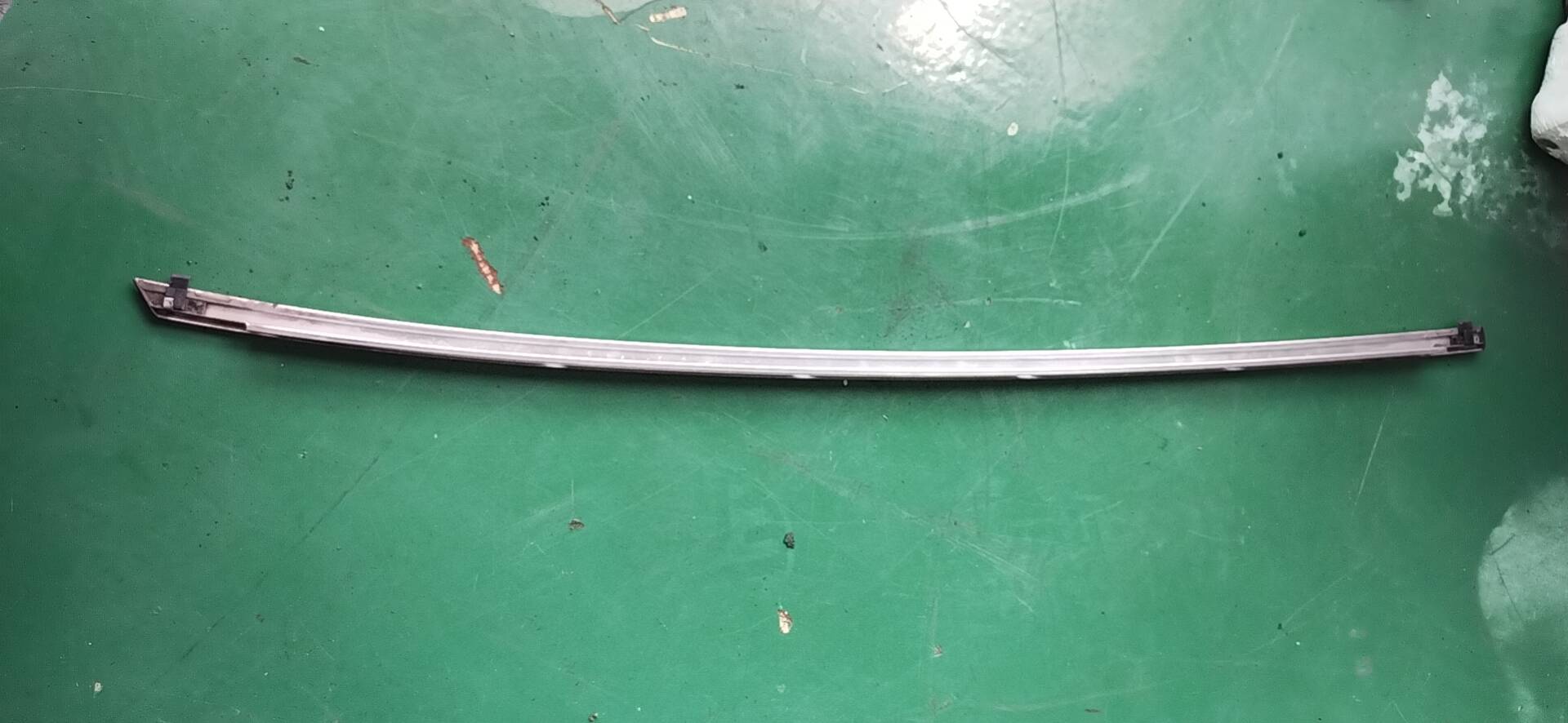 10411258 后门玻璃上饰条总成