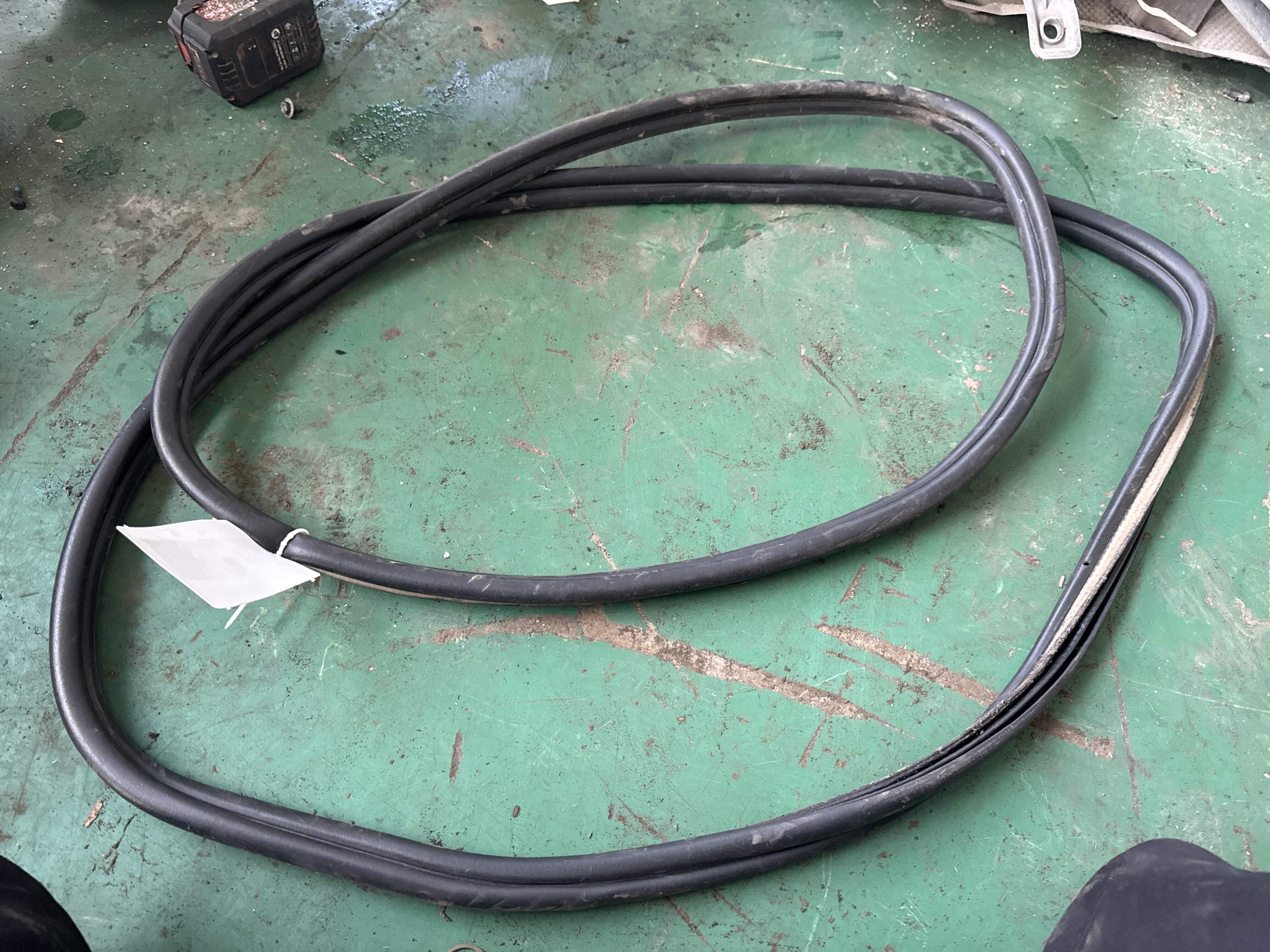 51767237488 Trunk Lid Seal Strip