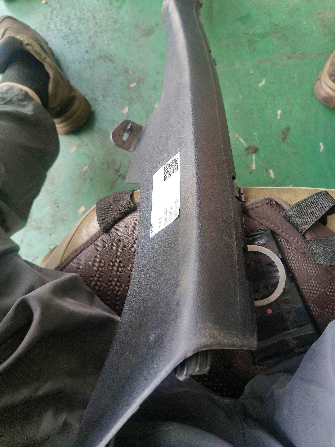 A20469038259051 C柱内衬(右下)