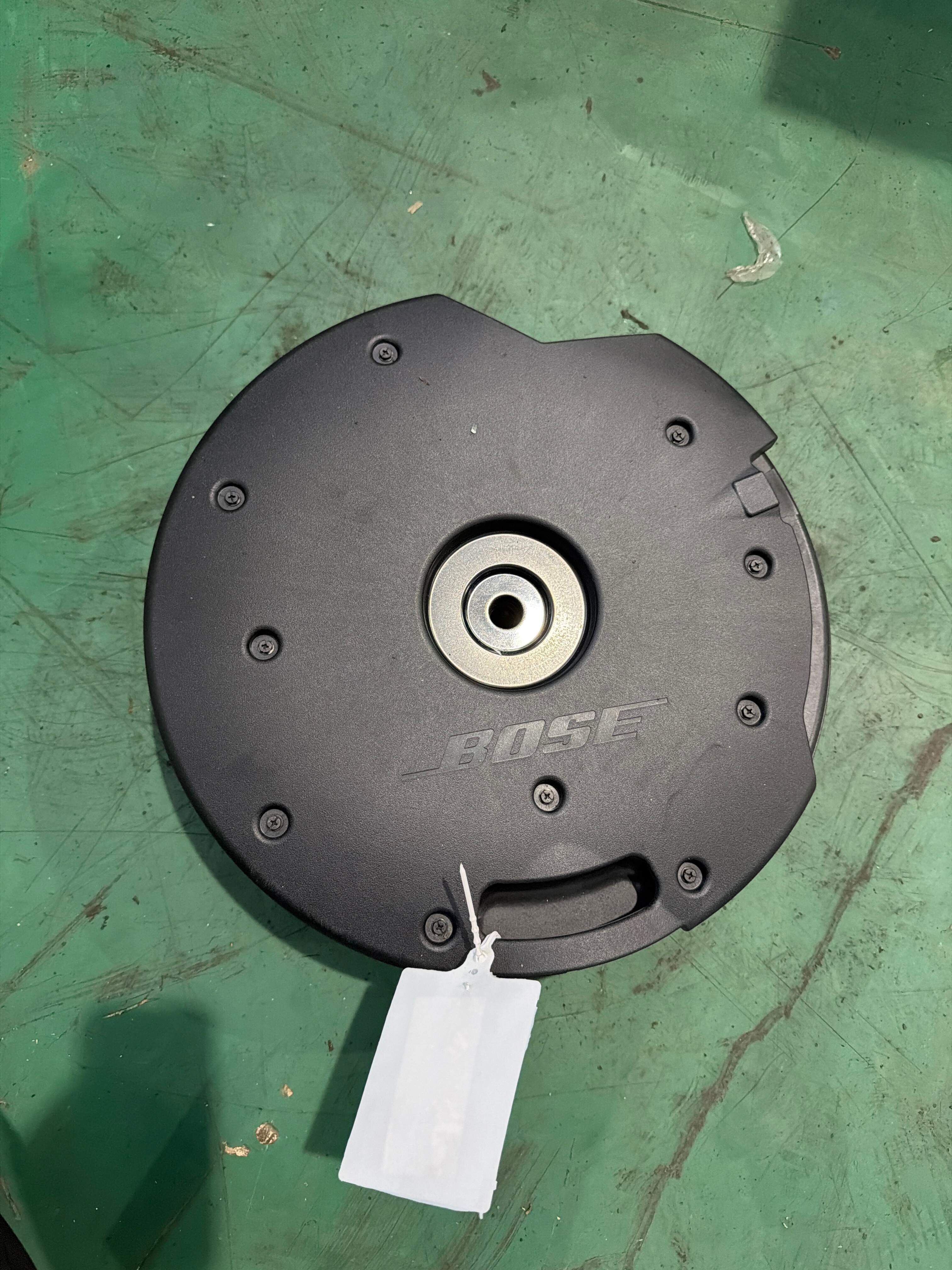 281701BM0A 低音炮箱