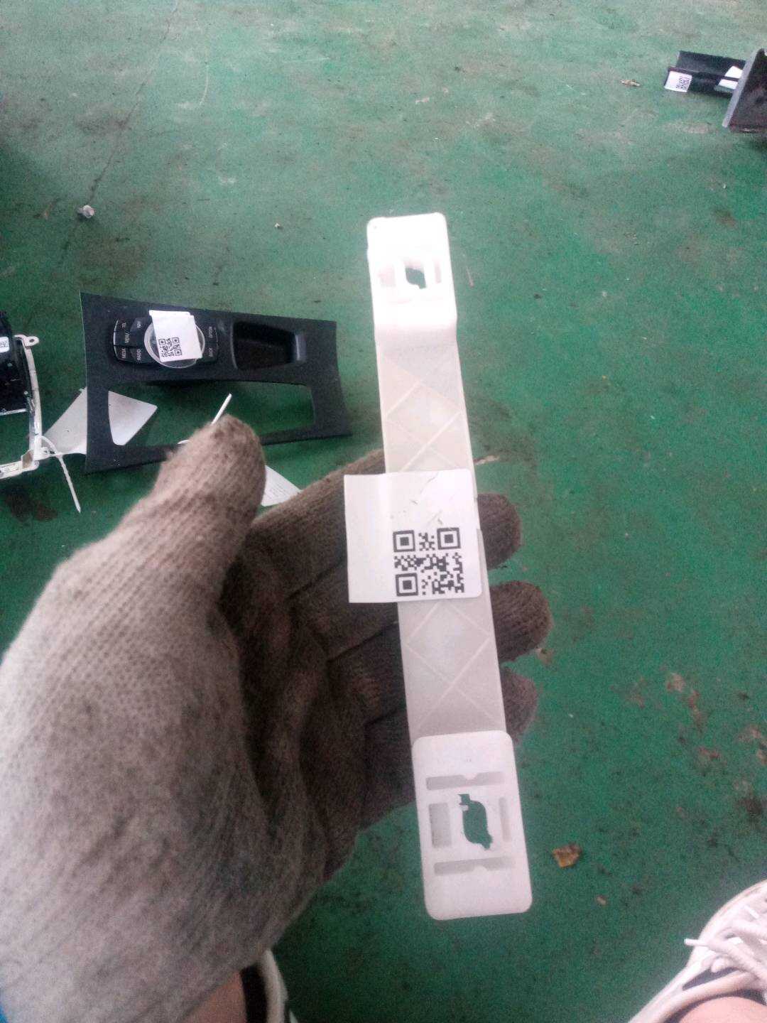 51166955064 车顶扶手支架（右后）