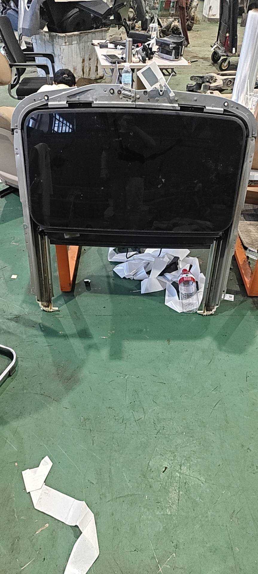 A1647800100 天窗底座