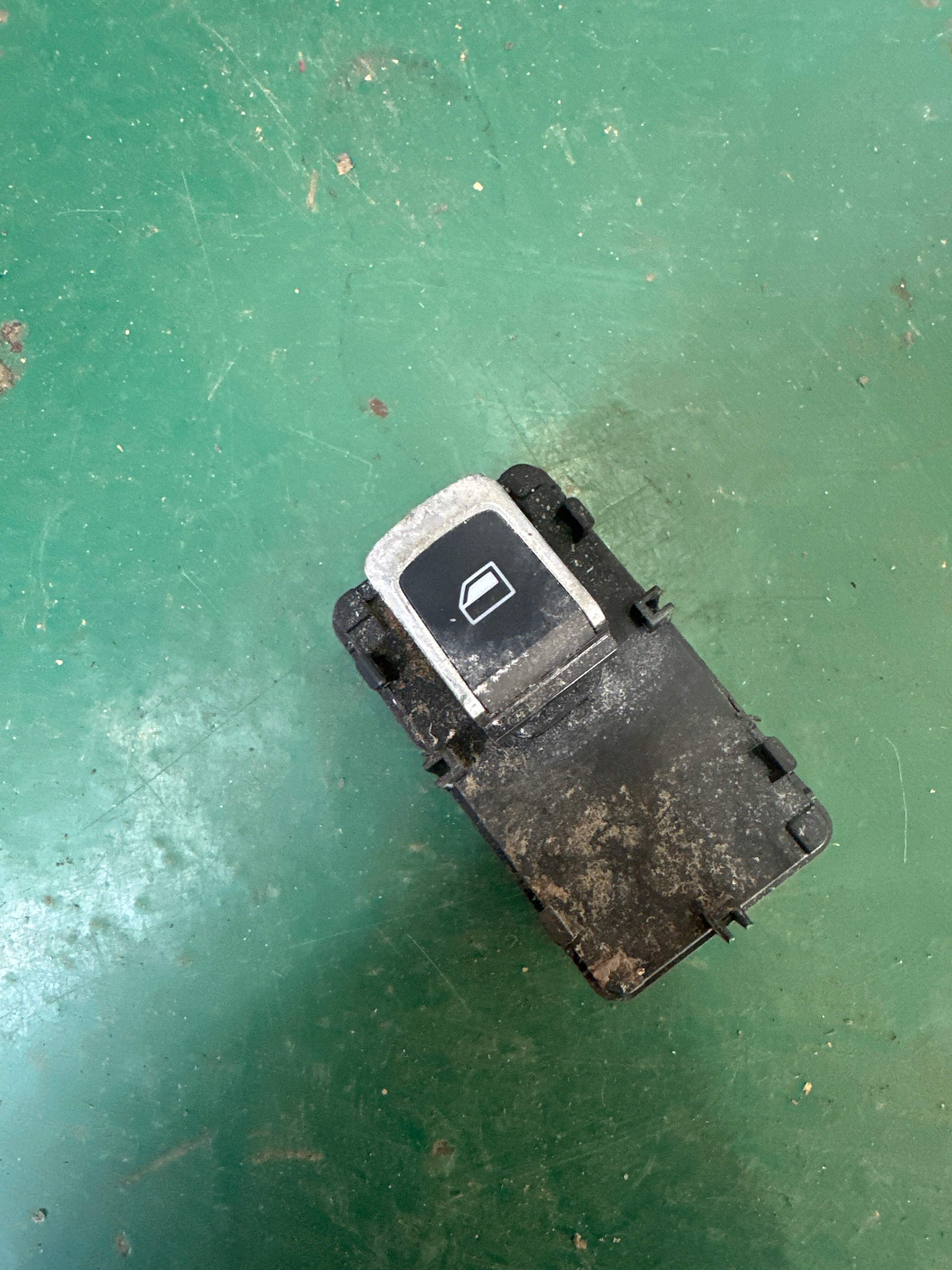 10288515 副驾驶员门窗开关总成