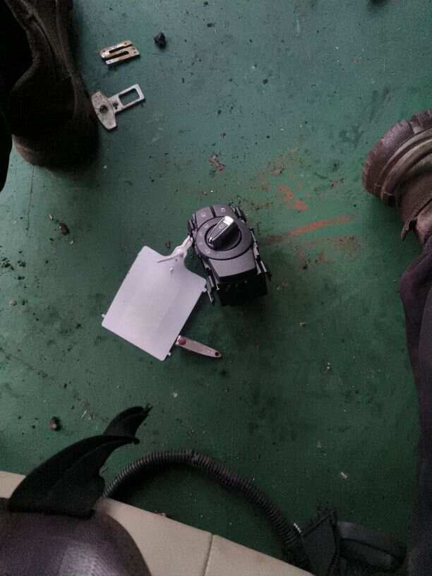 61319169416 灯光开关