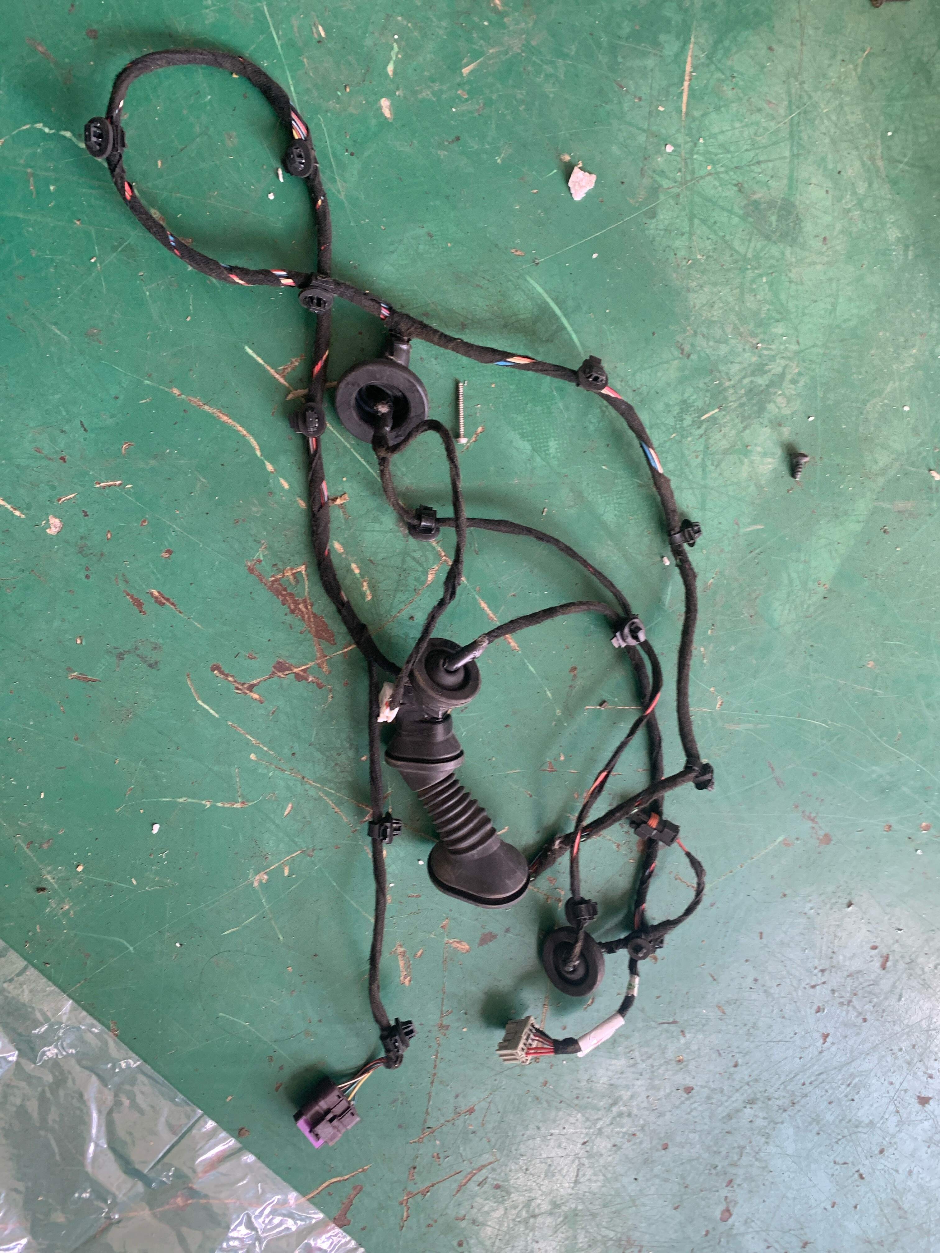 MEH4002400D1 右后门线束