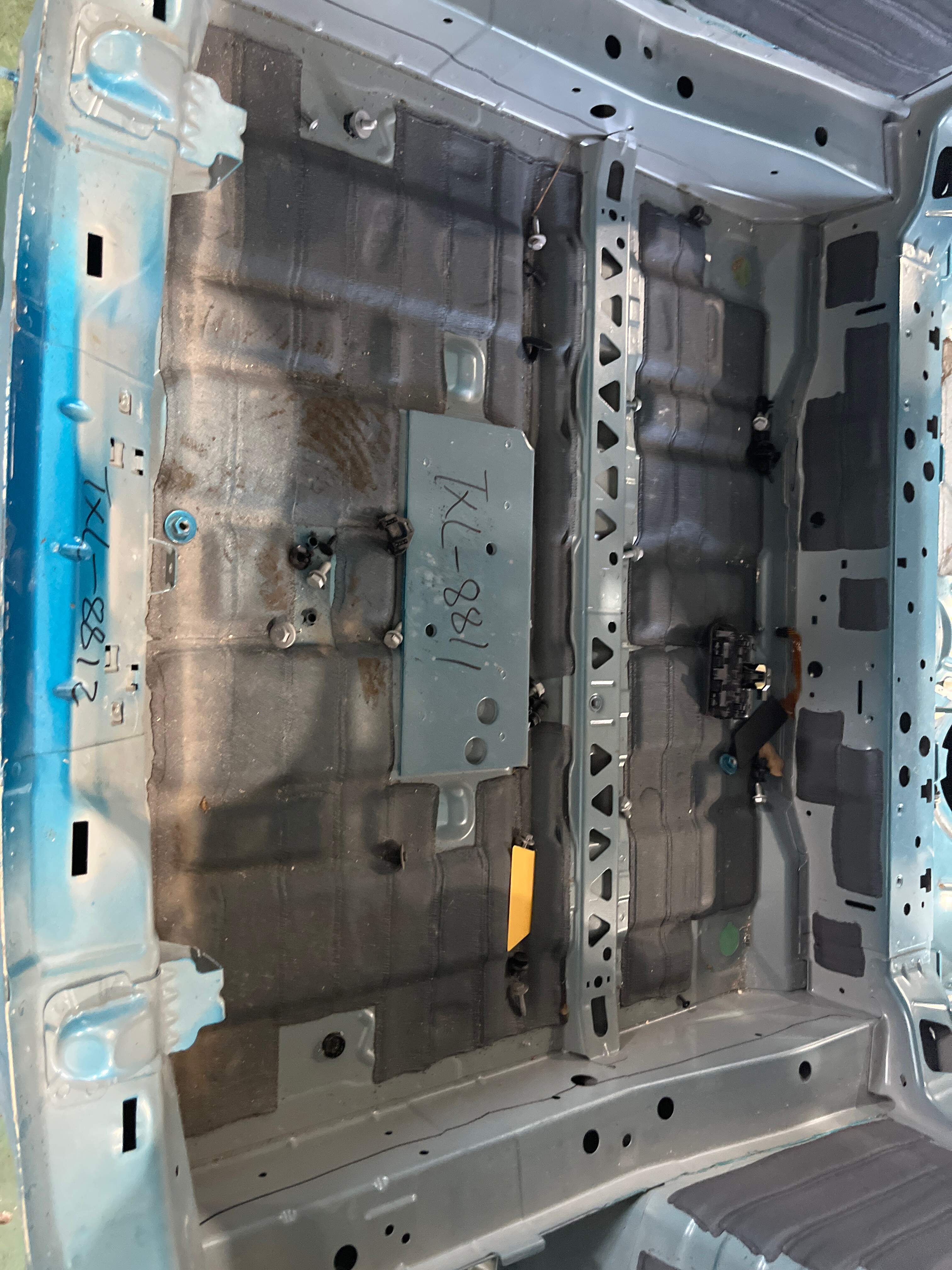 41007955516 Trunk Floor Panel