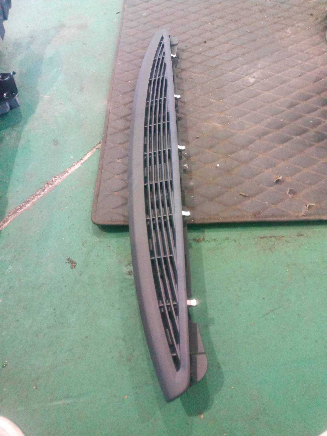 51467445580 后窗台饰板(小)