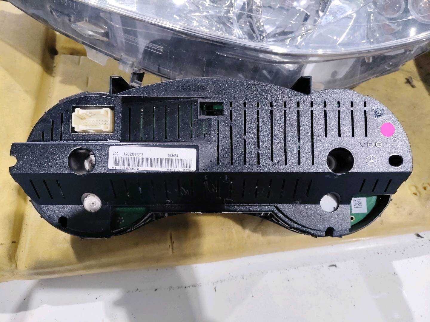 A1649009700 组合仪表总成